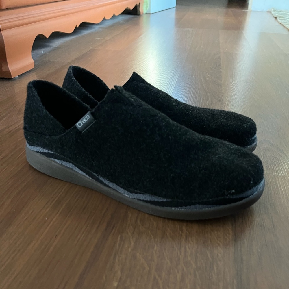 Chaco Womens Black Slip-On Loafers